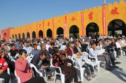 阳信:10万游客畅游水落坡古典家具博览会