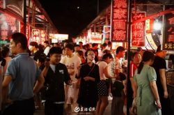 山东日照发展夜间经济 旅游市场越夜越精彩