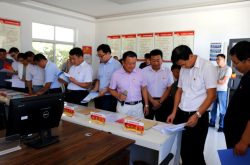 平阴：现场观摩评比打分量化考核“第一书记”