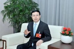 中国移动董事长杨杰关注培养信息技术人才 建言普及中小学编程教育