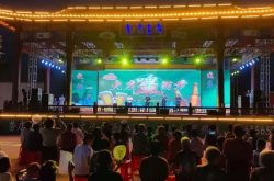 阳信：一村庄办起啤酒节