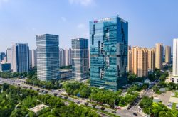 万融汇金金融中心——激活济南AI超级个体创业新引擎